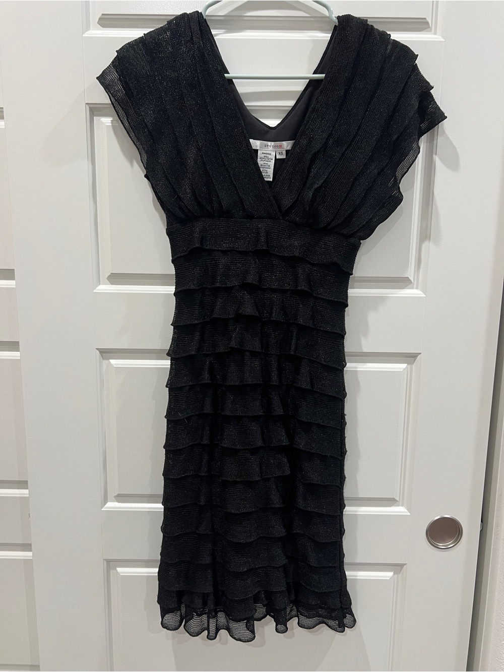 Studio M Black Tiered V-Neck Women's Dress